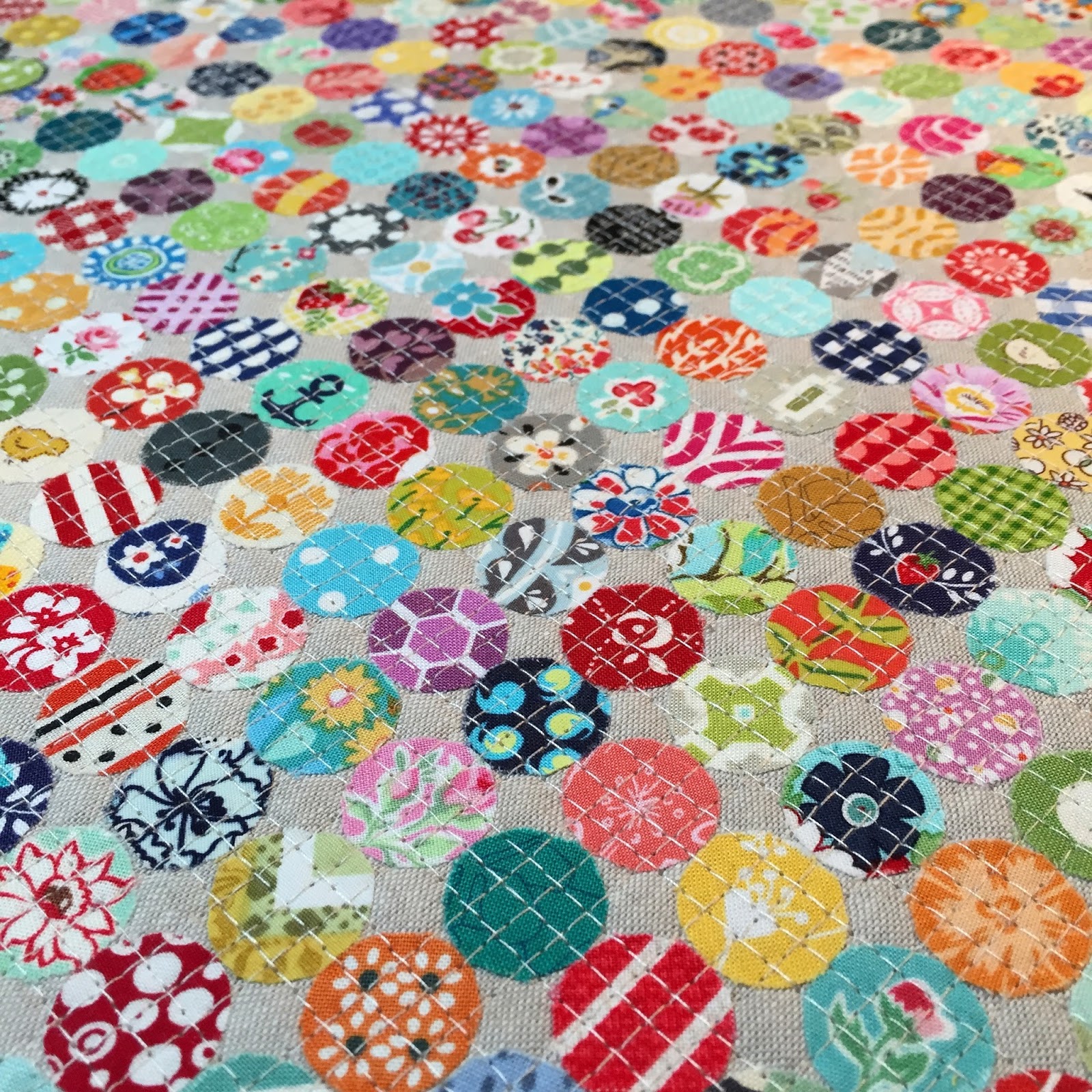 Three Owls Handmade Tiny Scrappy Circle Mini Quilt Tutorial