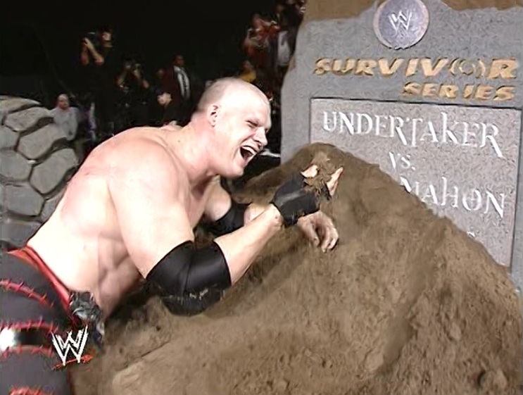 WrestleMania 8 [03/04/2016] Undertaker+buried