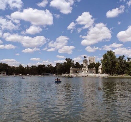 lac du Retiro Madrid lac du retiro madrid