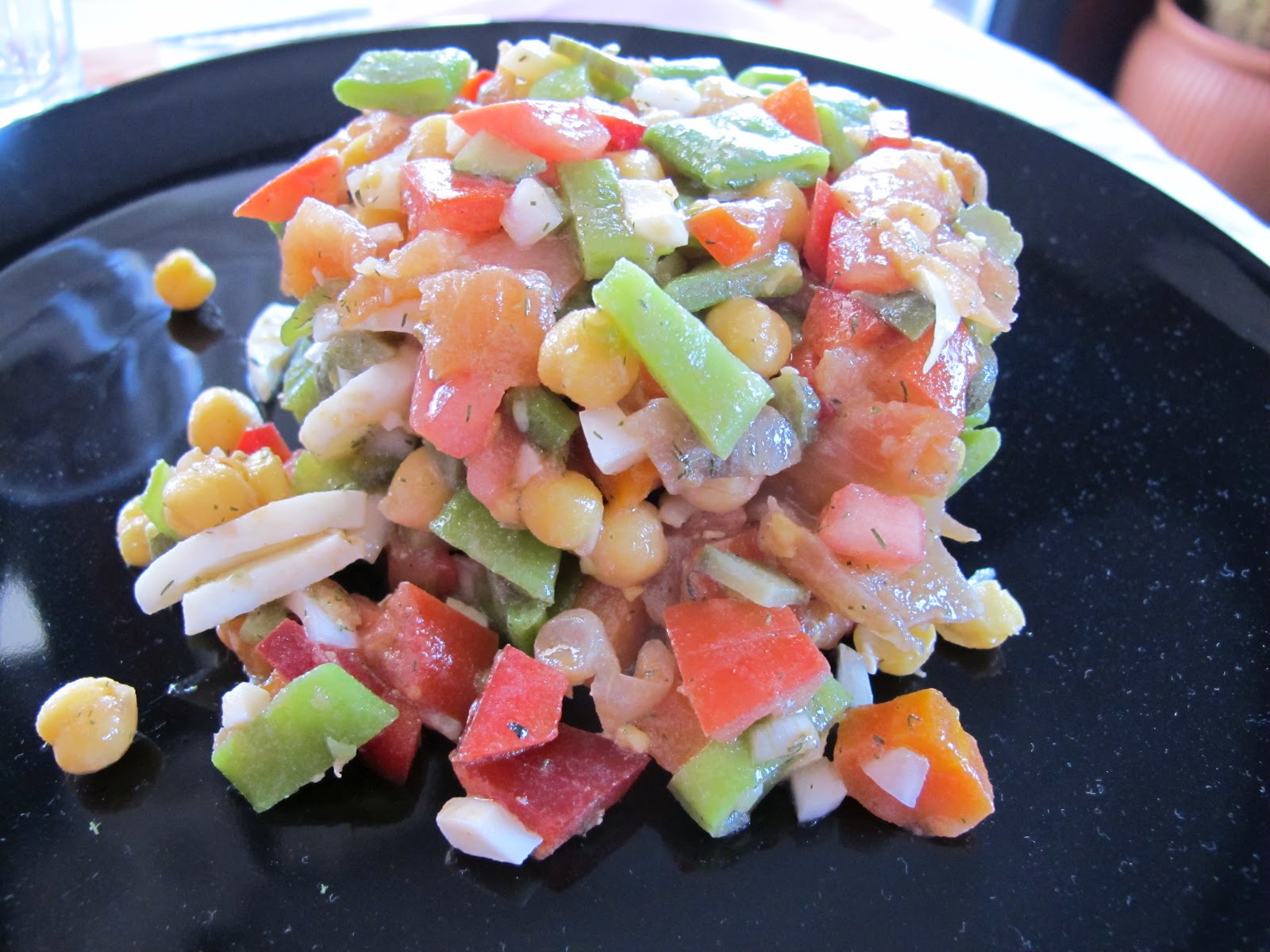 La Gata Curiosa ENSALADA DE GARBANZOS, JUDIAS VERDES Y SALMON AHUMADO