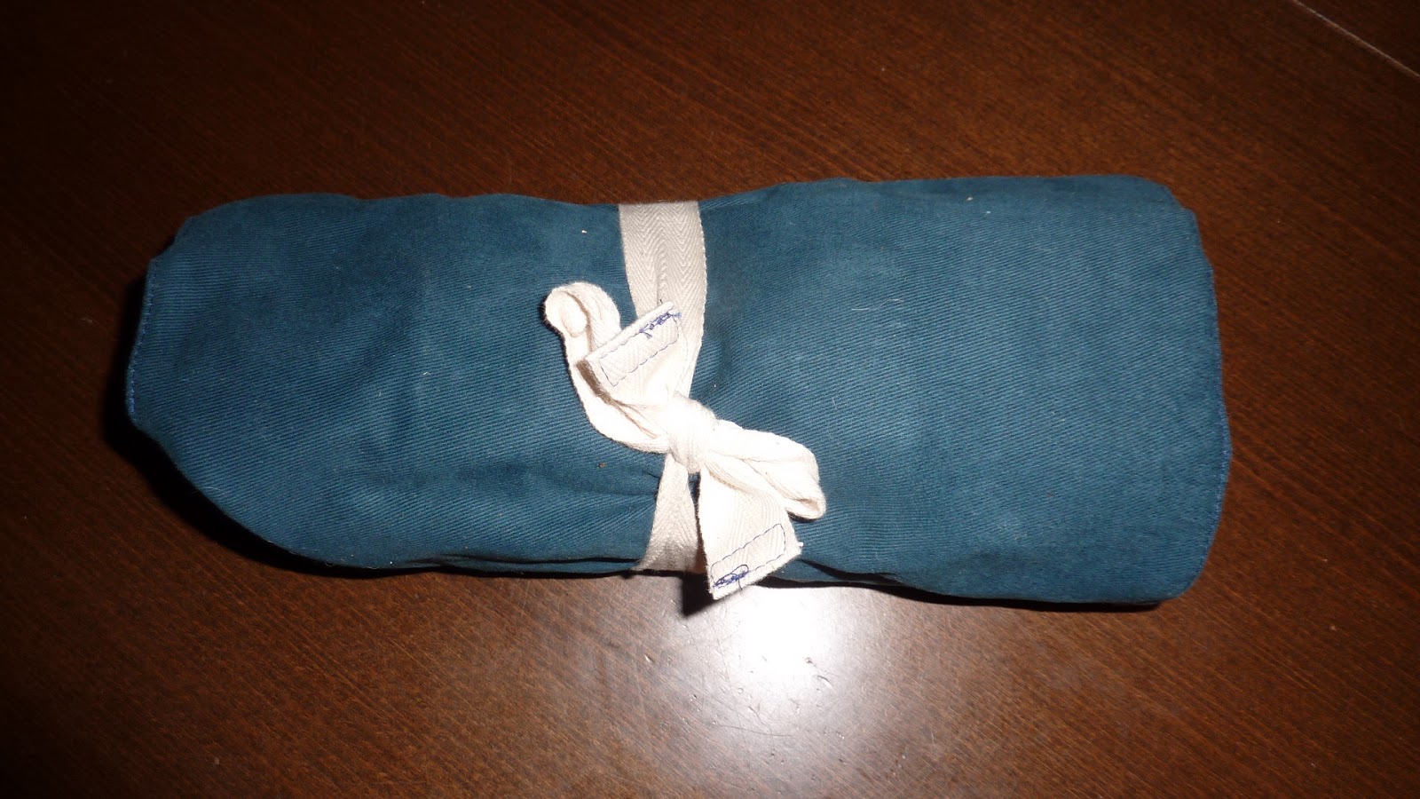 a touch of domesticity Sewing tool roll