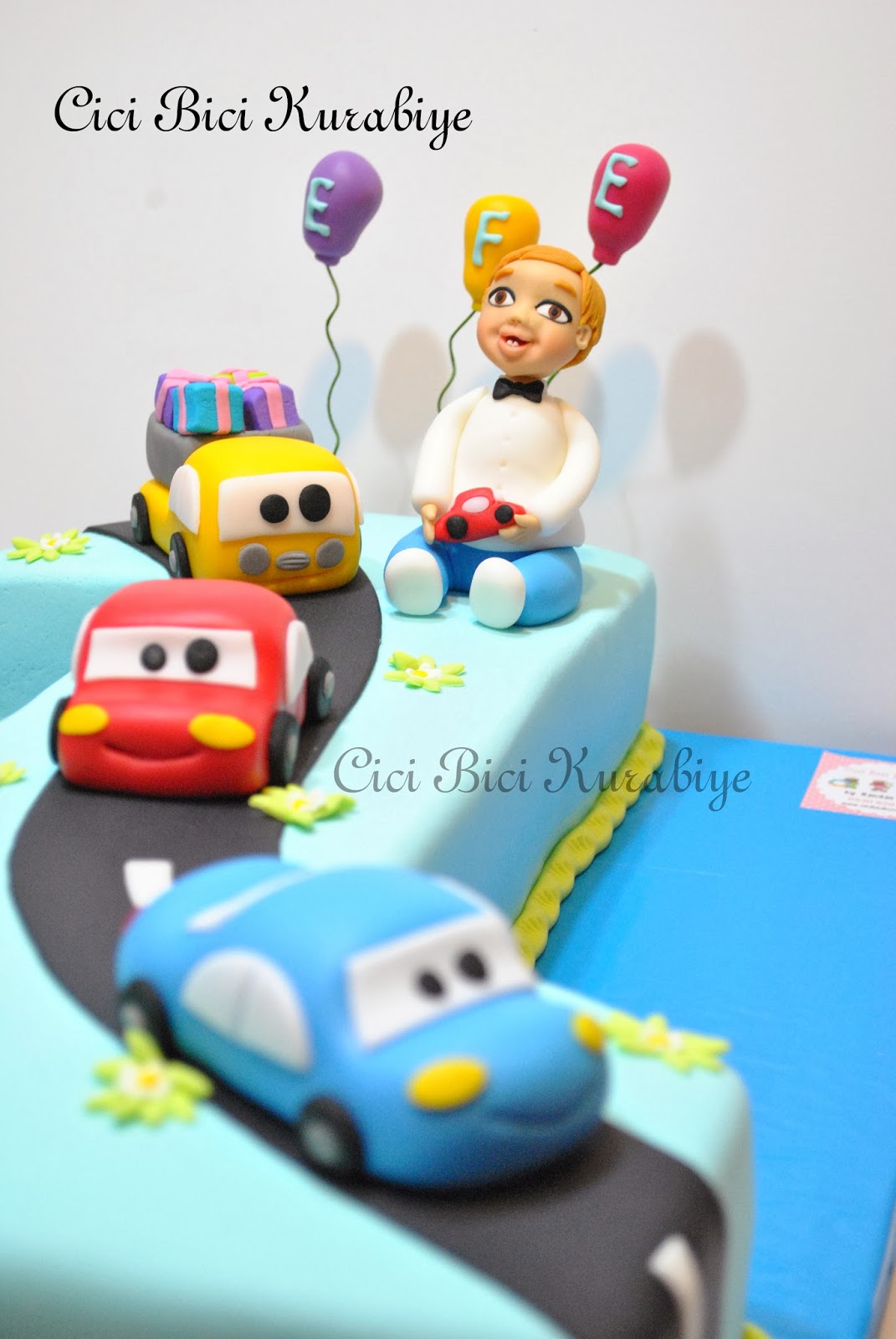 Cici Bici Kurabiye &amp; Cupcake &amp; Pasta İzmit Efe�nin 1 Yaş Pastası