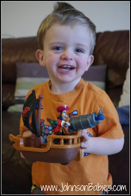 Disney's Jake and the Never Land Pirates Hook's Battle Boat Review