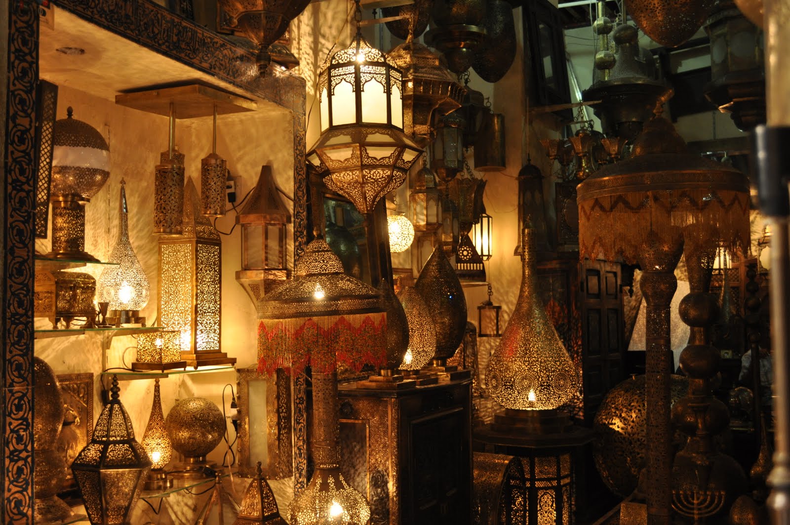 モロッコランプでエキゾチックに。素敵なインテリアの作り方と実例集 IZILOOK
