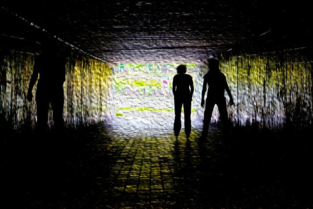 Stadtleben - Saarbrücken - Tunnel - Stadtautobahn - Hell-Dunkel
