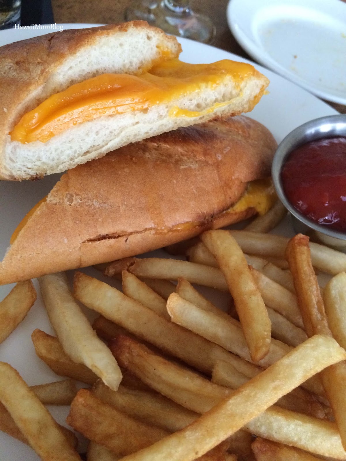 Hawaii Mom Blog Dinner with the Family at Longhi's Ala Moana