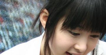 Hot Asian Girls!: Asian Xbox Girl Showing Cleavage