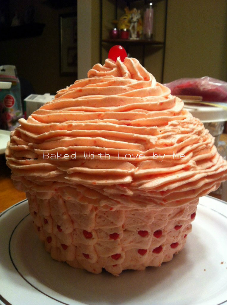 Sweet Treats Baked With Love Wilton's Giant Cupcake Pan