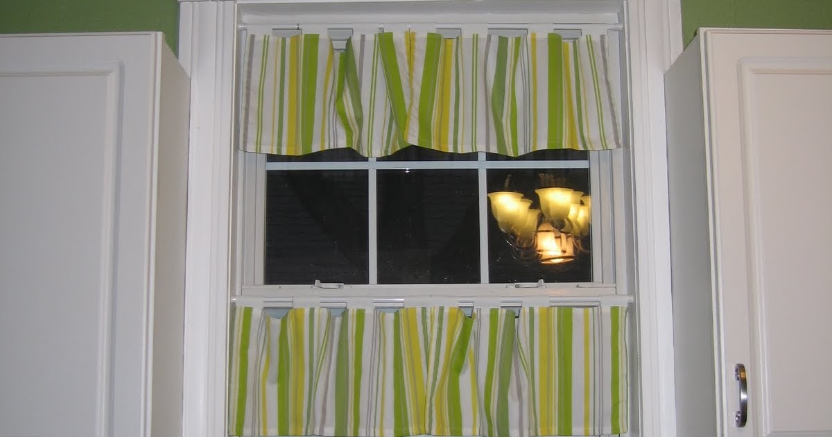 Lotte Lu and Brother Too DIY CHEAP kitchen curtains