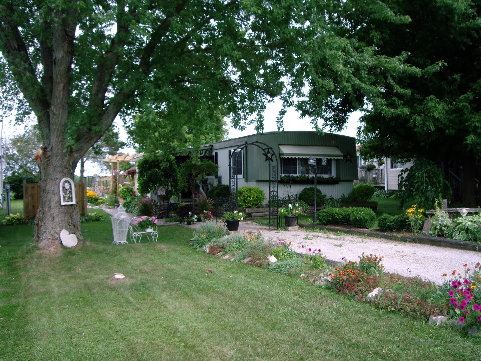 DURHAM MOBILE HOME PARK Mobile Homes & Lots