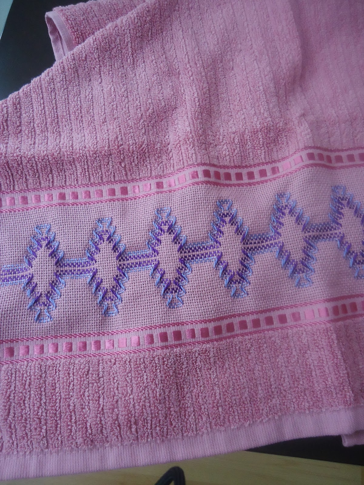 Clara Lucia Ortiz Bordado Yugoeslavo