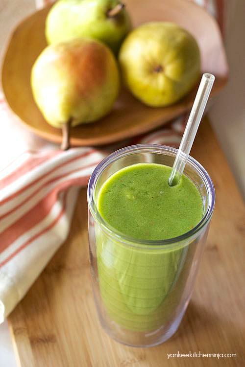 easy and healthy ginger pear green smoothie