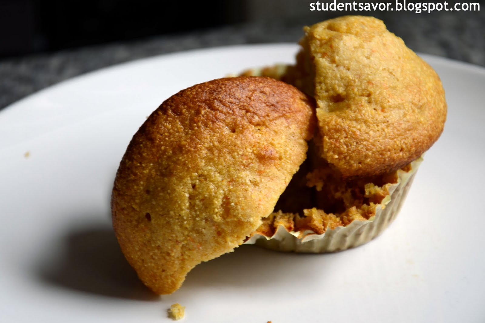 STUDENT SAVOR Applesauce Cornbread Muffins
