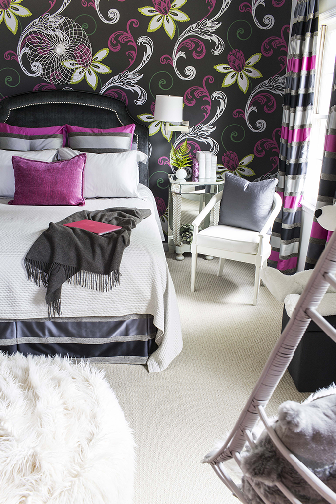 Decorando o quarto que tal usar preto, roxo, cinza e branco Decorando o quarto que tal usar preto, roxo, cinza e branco