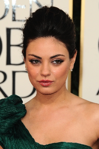 mila kunis black swan makeup. Mila Kunis (co-star of the