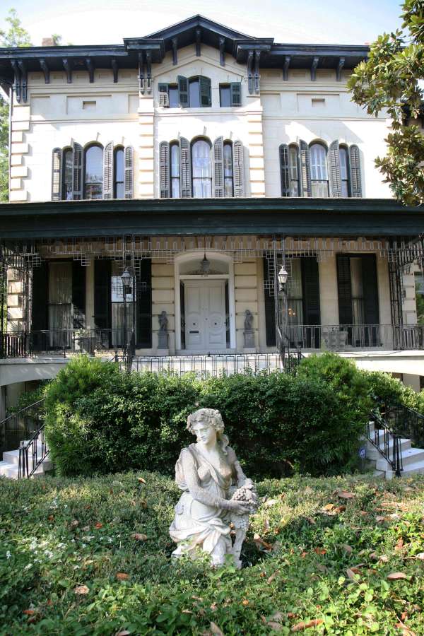 Savannah Wedding Planning and Bridal Boutique Ivory and Beau