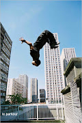 Bienvenidos ami blogs. Parkour deporte. Publicado por Santiago restrepo . muchas mas chicas sexis en show de coches autos mujeres