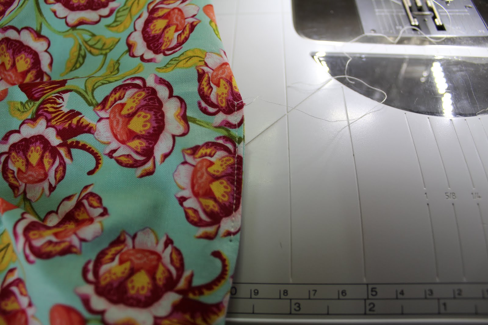 Feather Quilts Infinity Scarf Tutorial