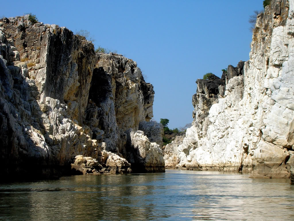 Bhedaghat Marble Rocks