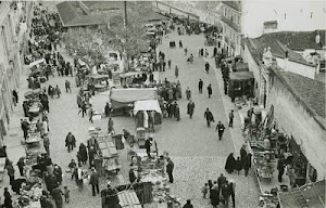 Feira da Ladra no Campo de Santa Clara.