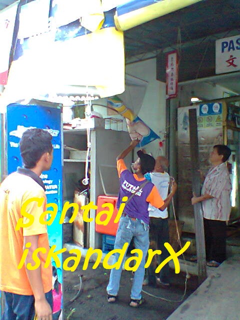 iskandarx.blogspot.com,santai,simpang empat,Simpang 4,Flat ijau,balik pulau,penang,Penurapan Tar Baru Di Flat Ijau 2