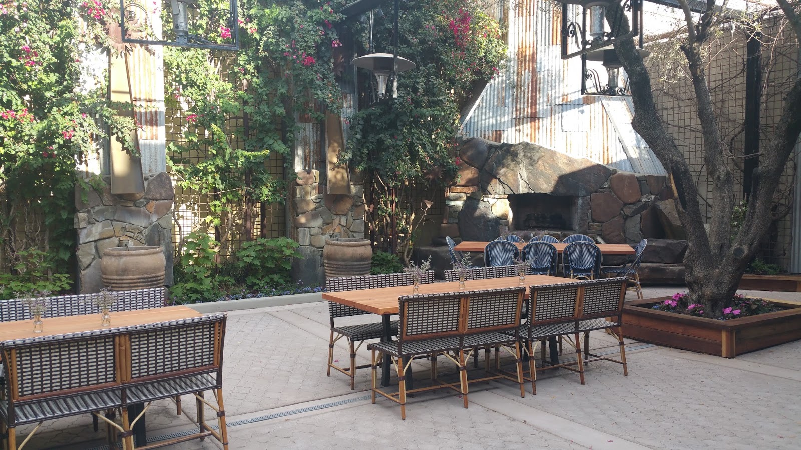 Fun and games at the 2017 valentine run A Revamped Paragary's - Munchie Musings