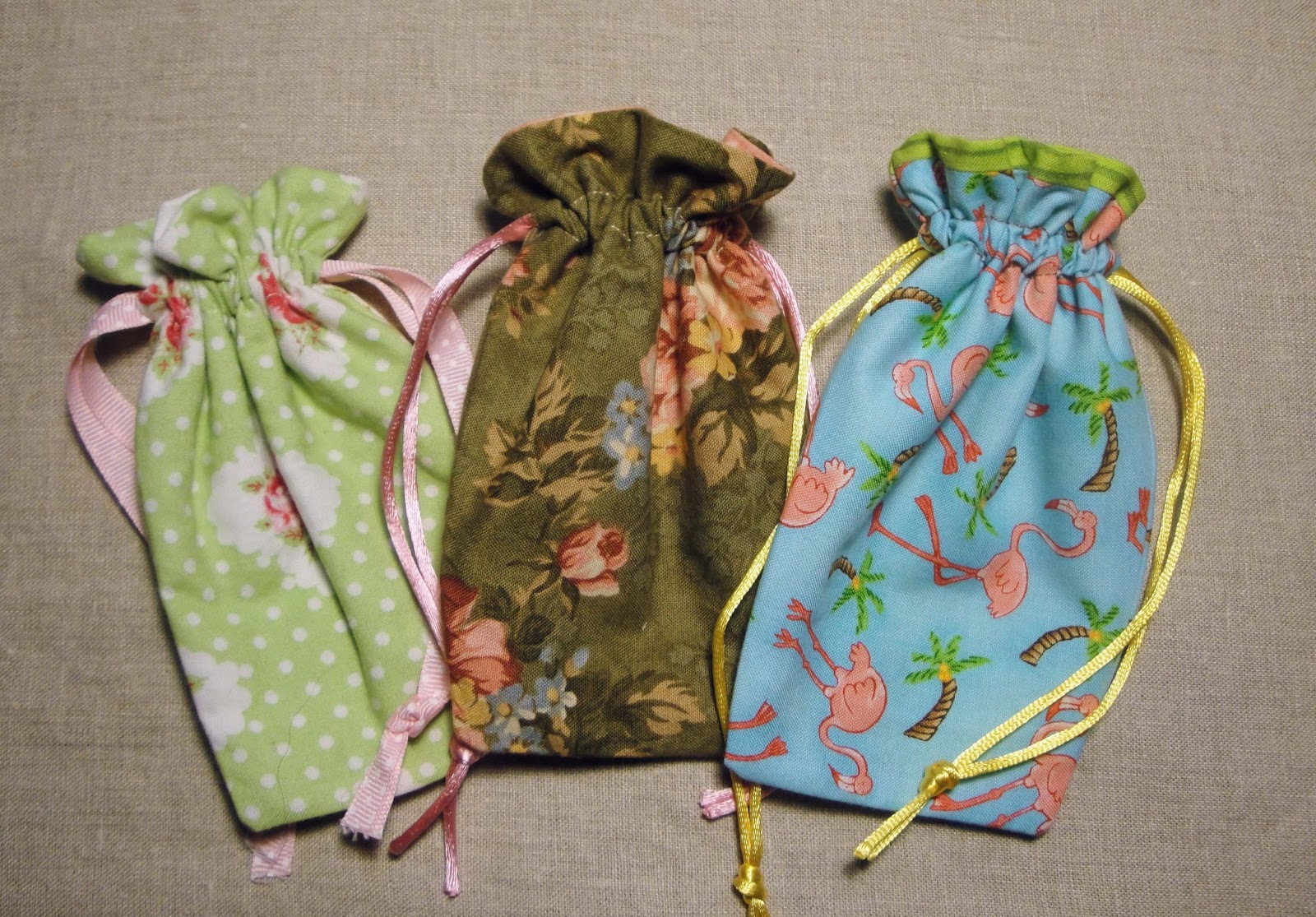 Bits and Pieces GO! Tumbler Gift Bags