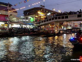 MERCADO FLOTANTE DE AMPHAWA. TAILANDIA