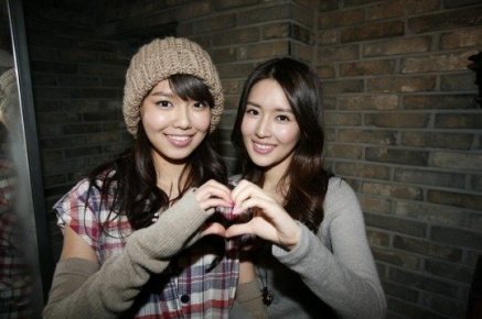 [INFO]  SNSD's siblings. Snsd+sooyoung+and+sister+soojin