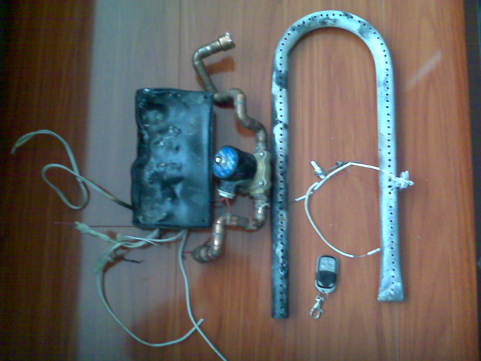 INDUSTRIAS UNIDAS: CHIMENEAS A GAS, ETANOL Y TRADICIONAL, ENCHAPES Y