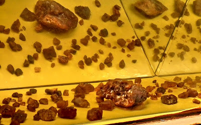 Amber / Ambra galbena/ chihlimbar display, Unirea Salt Mine, Slanic Prahova