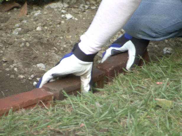 Brick Laminate Picture: Brick Garden Borders