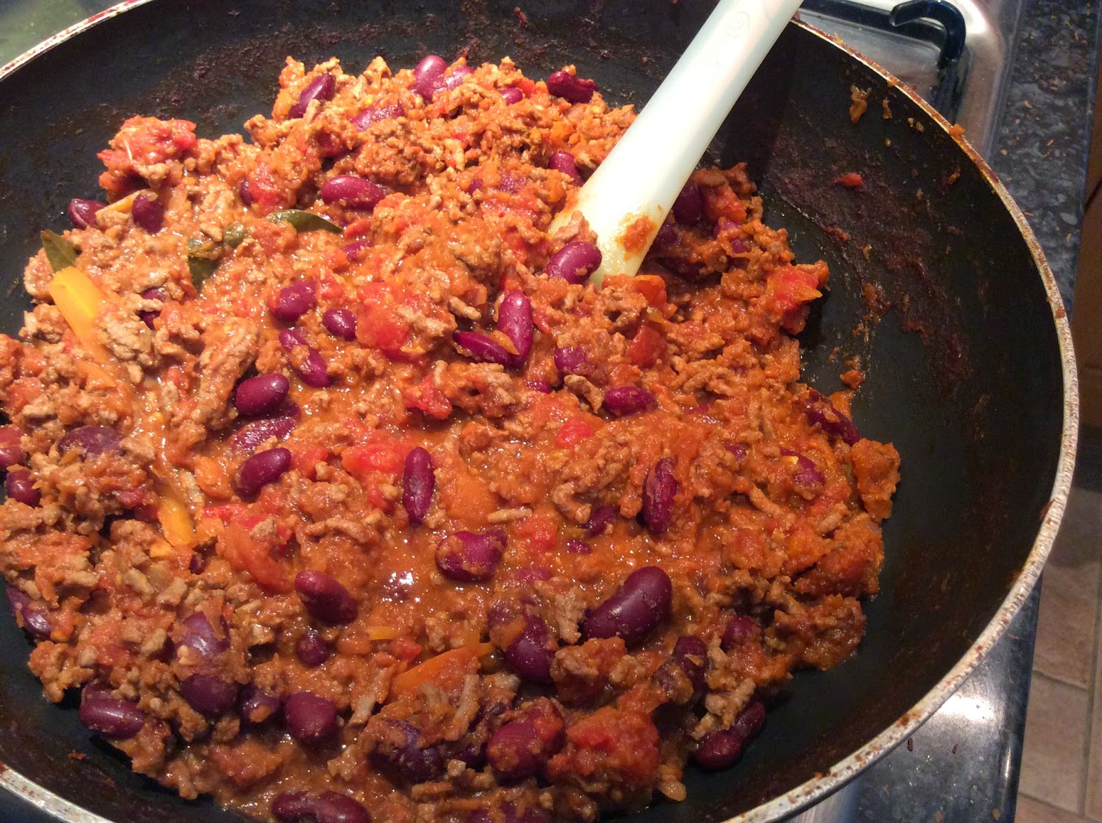 Leon chilli con carne recipe... Frills 'n' Spills