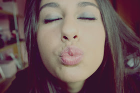 kiss me please