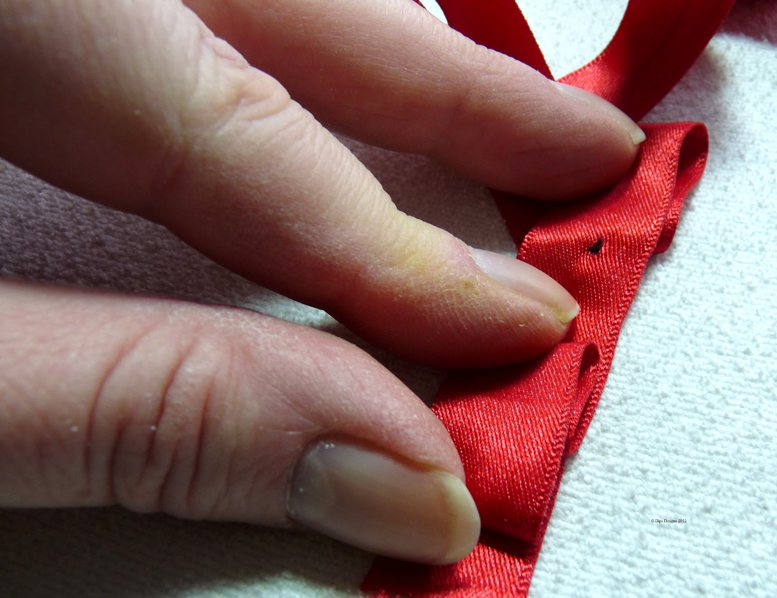 DipsDesigns Ruffle Ribbon Trim Tutorial