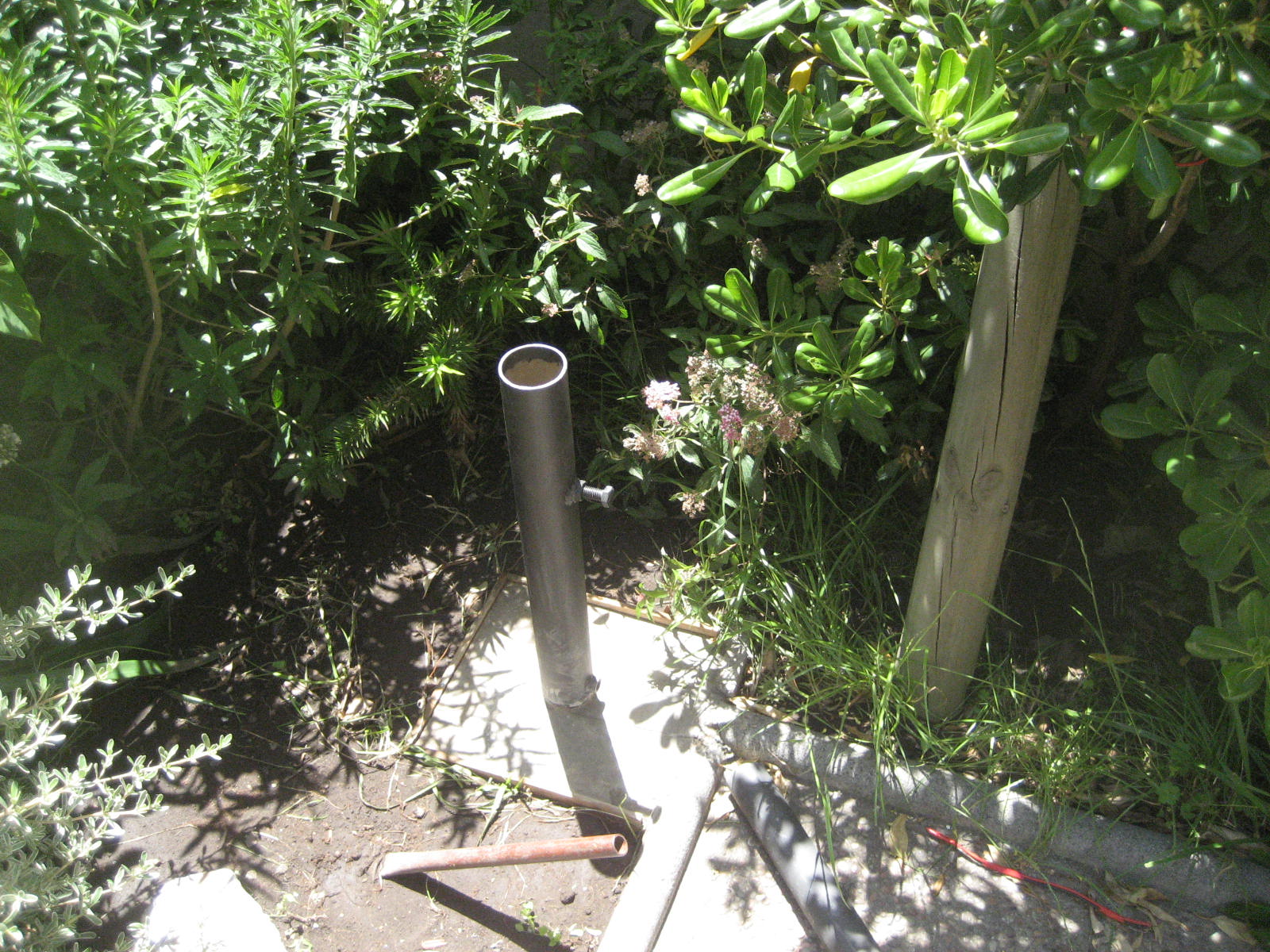 ConceptoSolar: Proyecto Fotovoltaico/ Iluminación patio jardín.