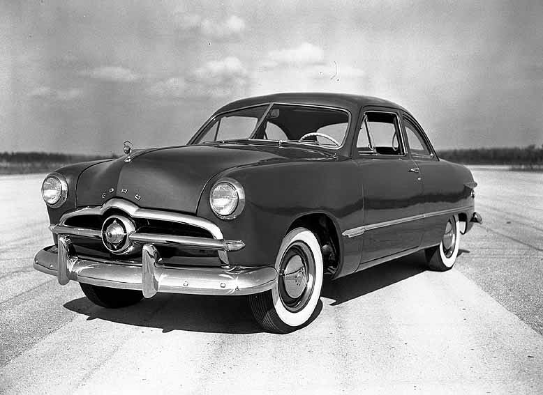 1949 Ford Sedan