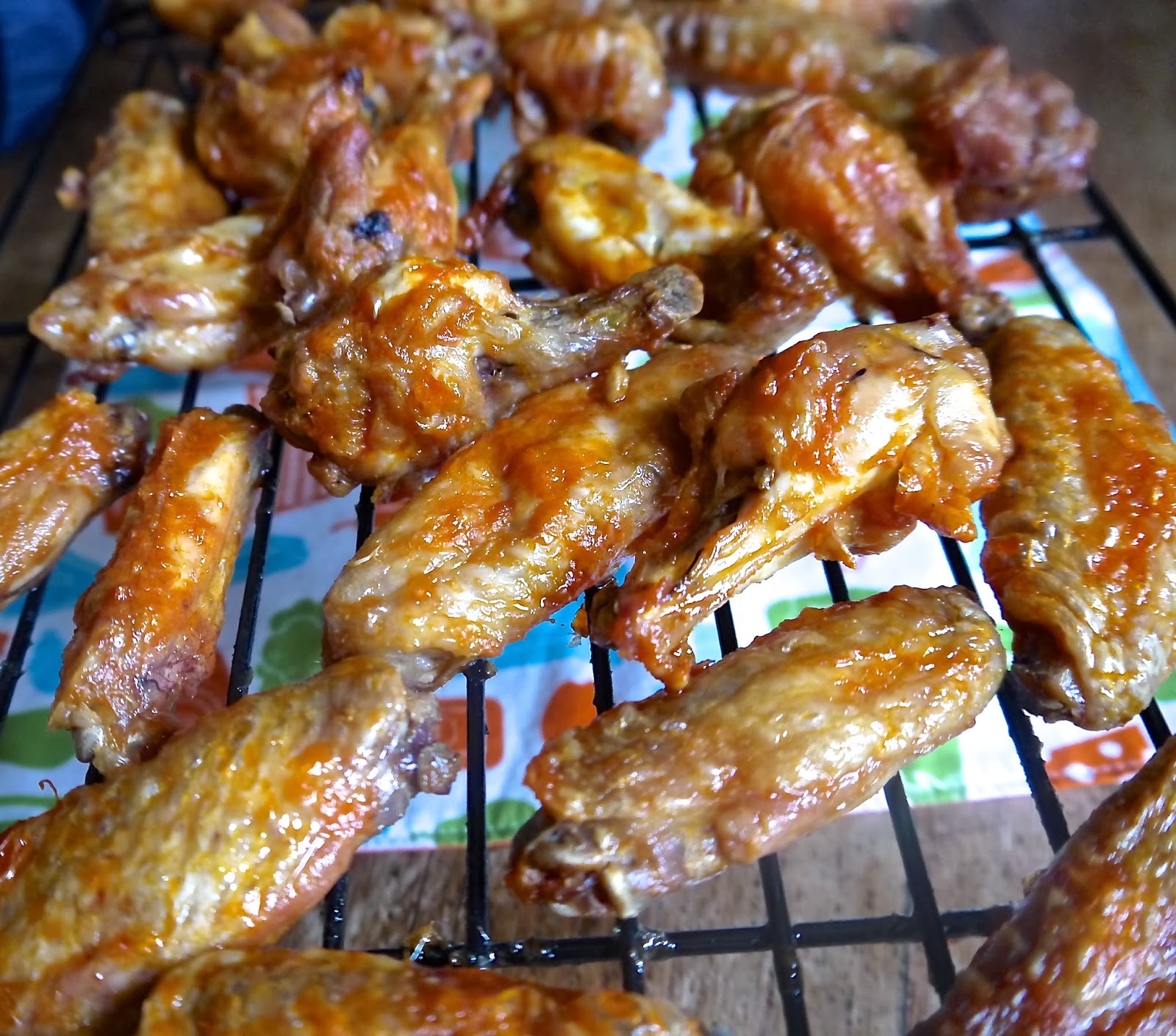 Crispy Paleo Chicken Wings (Recipe Revisit) the preppy paleo Bloglovin’