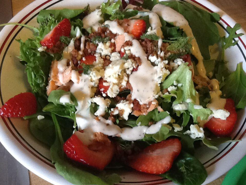 Strawberry spinach and salmon salad
