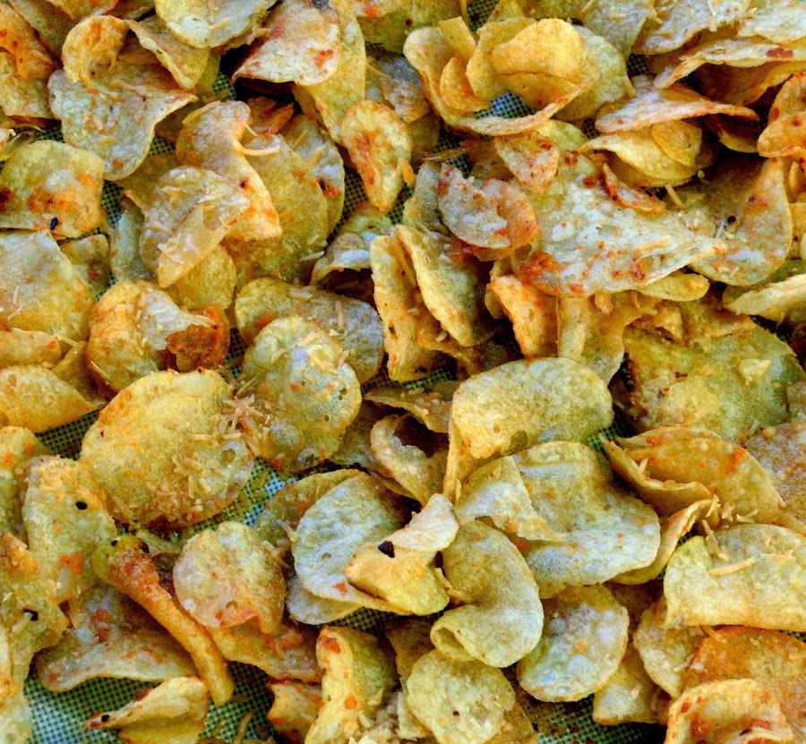 This is How I Cook Buttery Garlic Parmesan Potato Chips (Eat At Your