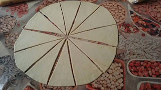 Recette des Croissants fourrés au fromage et reste de poulet fais