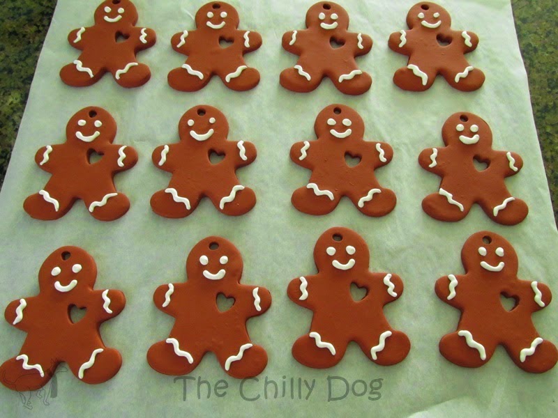 http://www.thechillydog.com/2014/12/tutorial-clay-gingerbread-ornaments.html