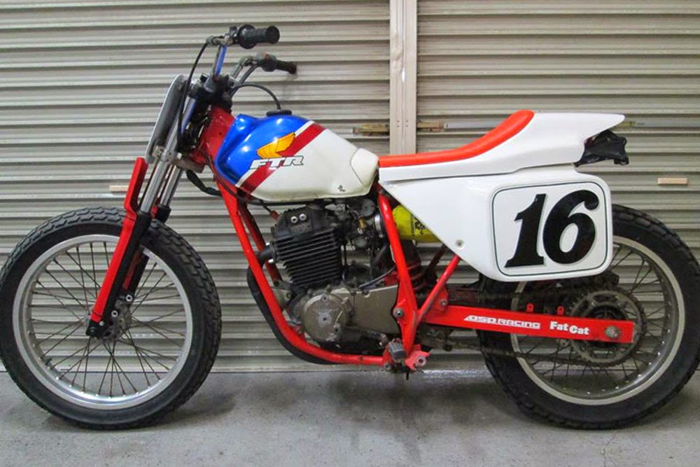 フォークガード　フラットトラック　ftr223 新品 アメリカ製 フォークガード 赤 汎用 フラットトラック