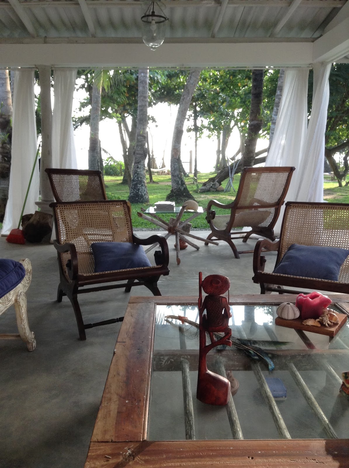 あらふおぉーう 壮年 海外協力隊 スリランカの素敵な ビーチで年越し