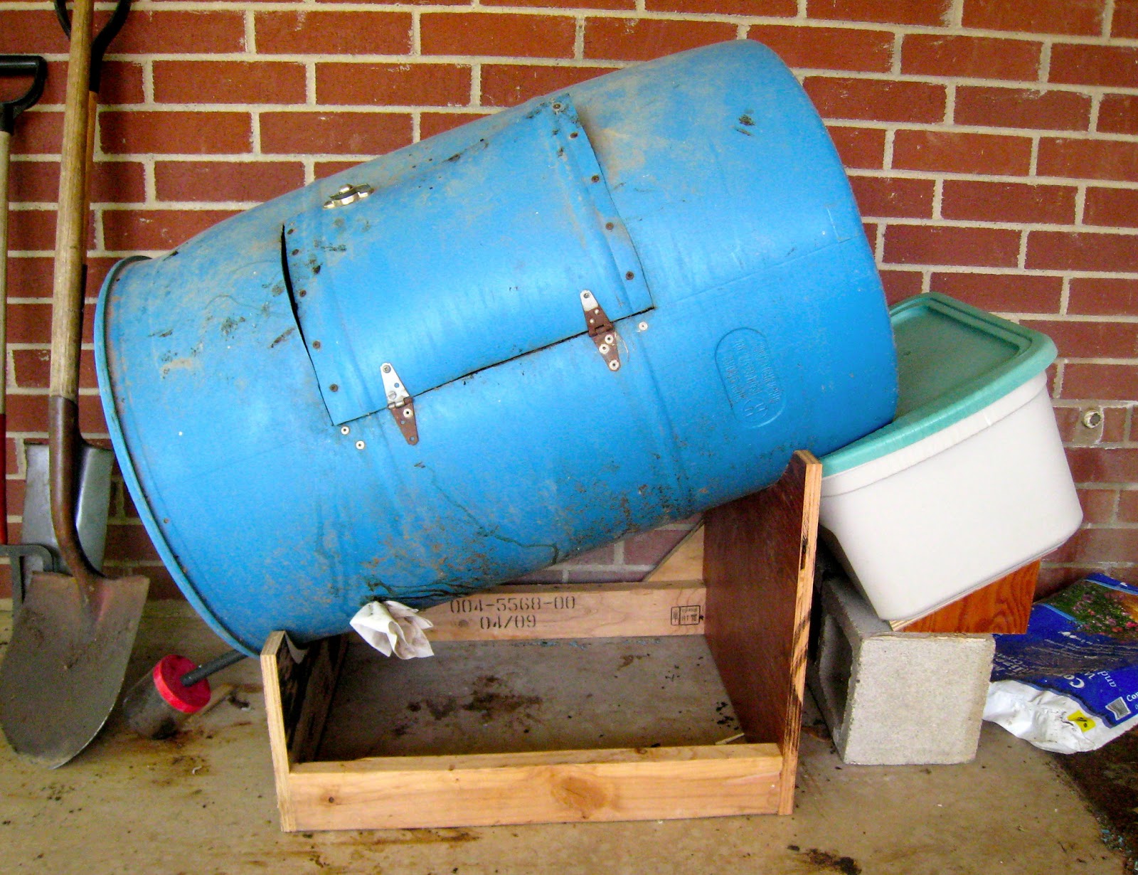 Texas Urban Homestead My New and Improved Black Soldier Fly Set Up