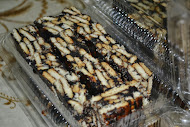 kek batik. sepotong RM 0.60..1 Pack 10 biji RM6.00