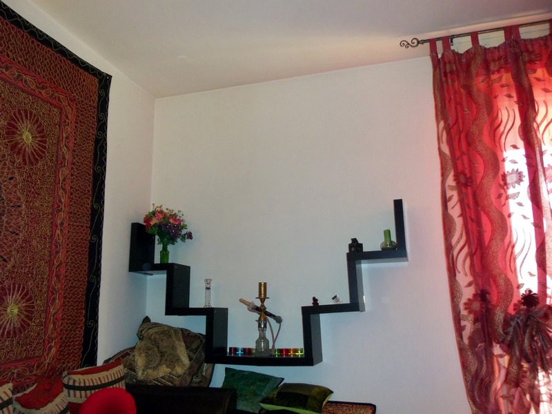 Alternative assembling/hanging of LACK zigzag shelves IKEA Hackers