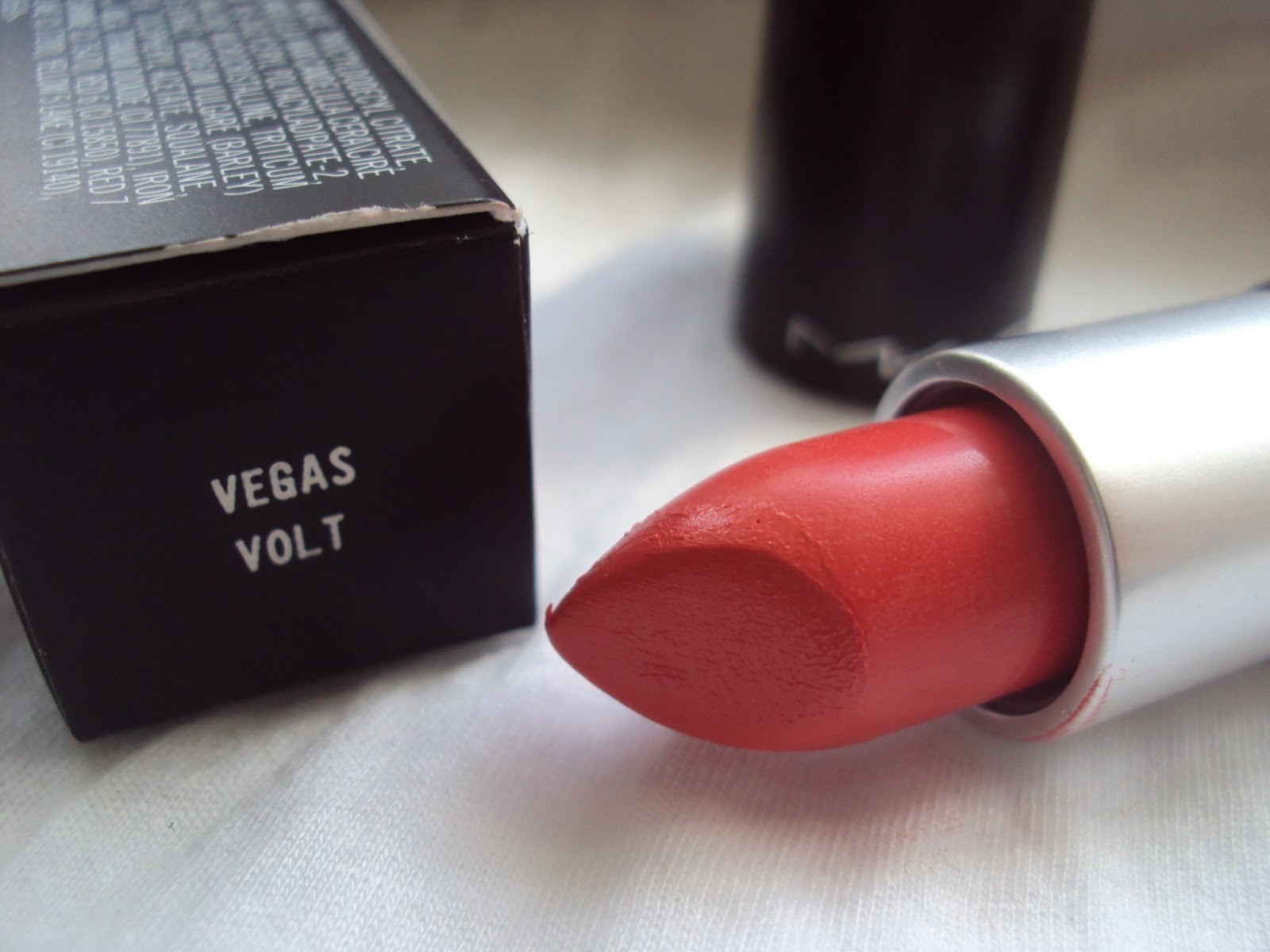Natalia's Makeup Corner UK Beauty Blog MAC Lipstick in Vegas Volt