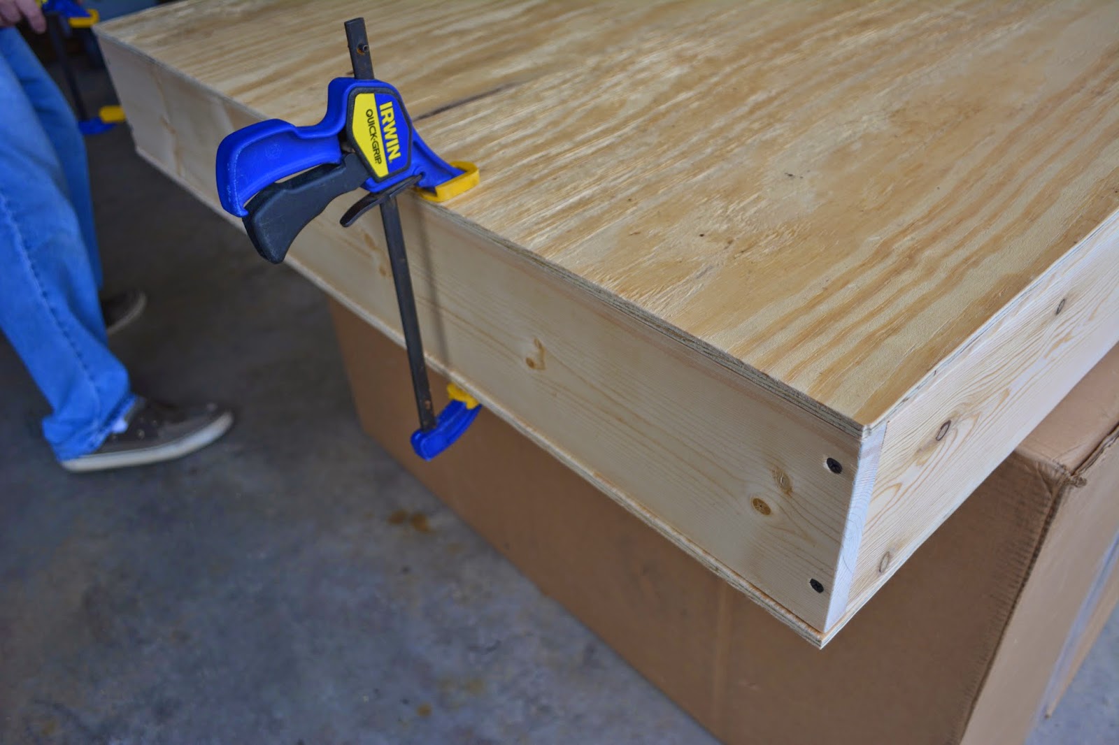 Design du Monde How to build a crate for shipping artwork