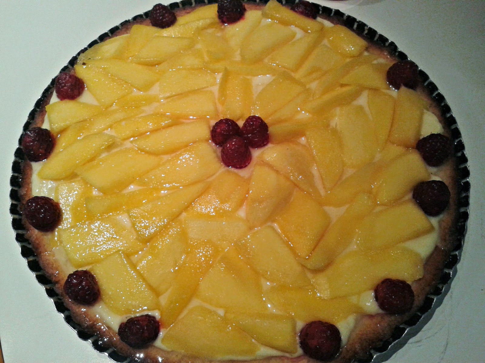 Tarta De Mango Y Frambuesas Con Crema Diplomática
